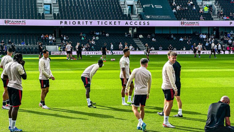 Tom Cairney and other players warming up ahead of the game against Sheffield United. Copyright Adam Farquharson.