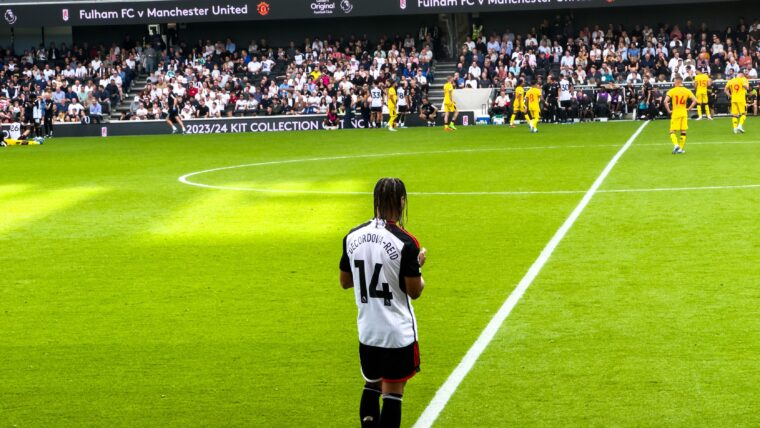 Bobby De Cordova-Reid against Sheffield United. Copyright Adam Farquharson.