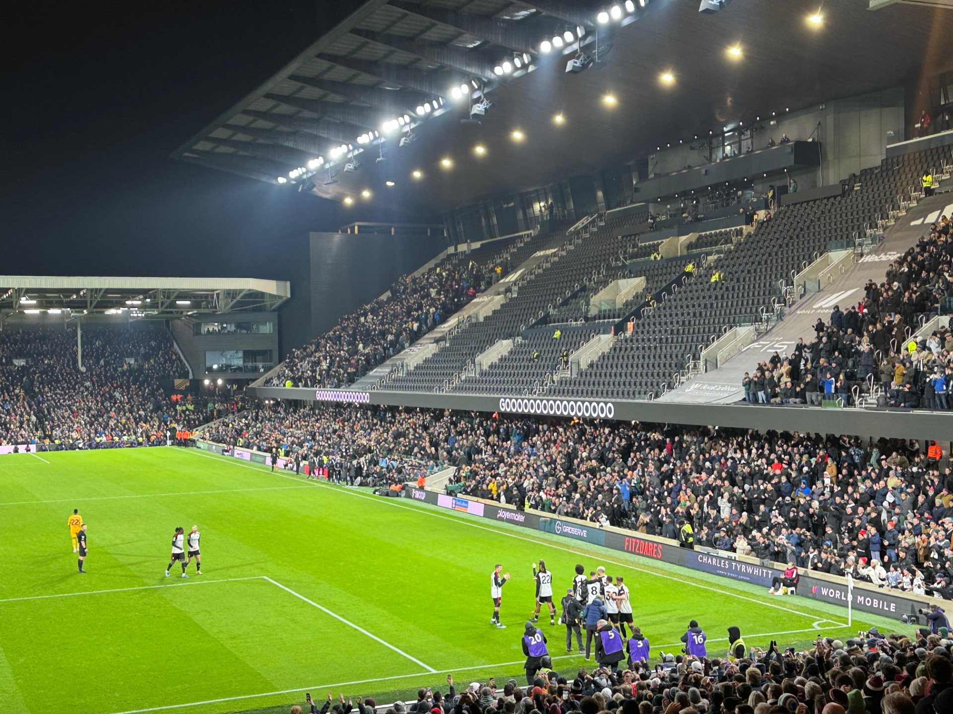 Willian's penalty double earns Fulham 3-2 win over Wolves