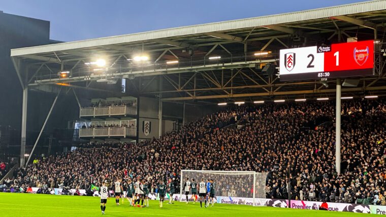 Corner against Arsenal at Craven Cottage